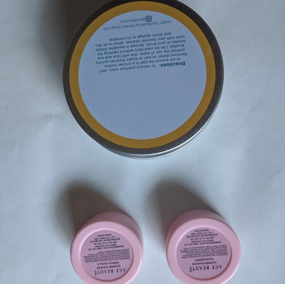 Make up bundle - Picture 3 of 3